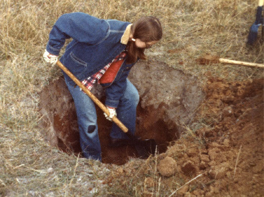 digging windmill tower footing hole